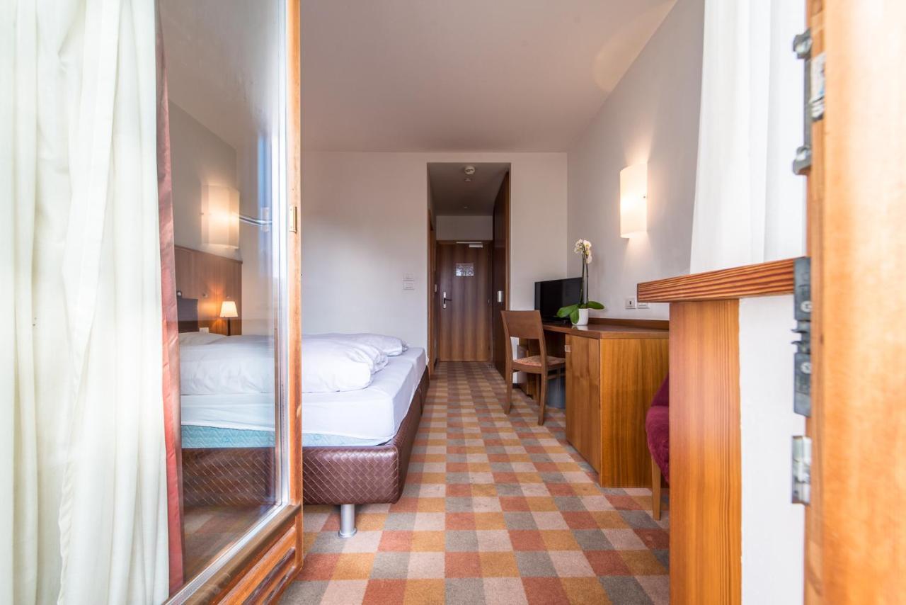 Hotel Tubris Campo Tures Exterior foto